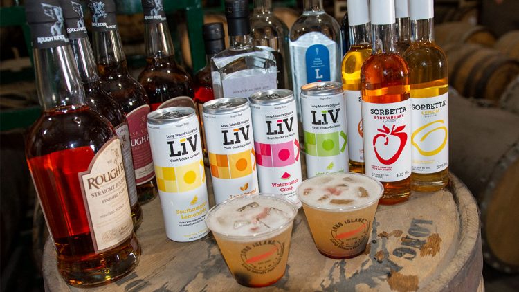 The Tasting Room, How to Make a Whiskey Sour & Strawberry Blonde Cocktail