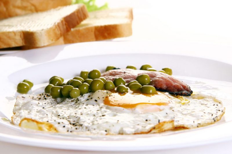 Huevos Motuleños
